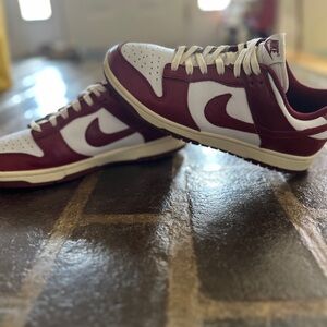 Nike vintage red dunks sz 9